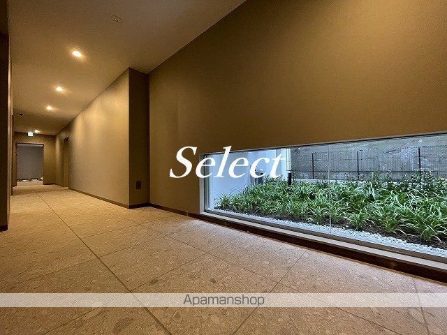 パークアクシス横浜阪東橋の玄関写真