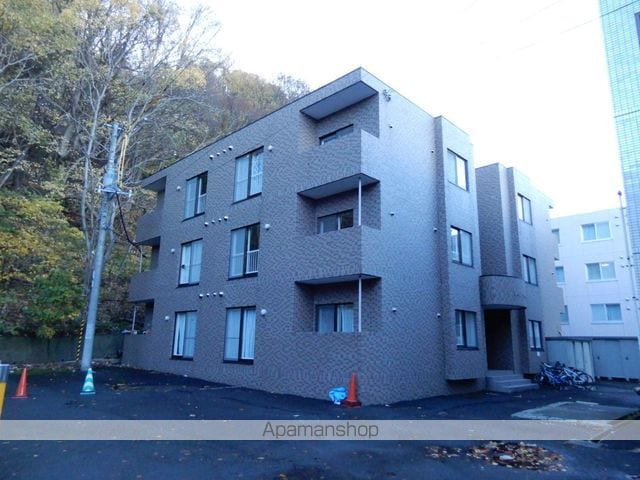 シャトー山鼻の外観写真