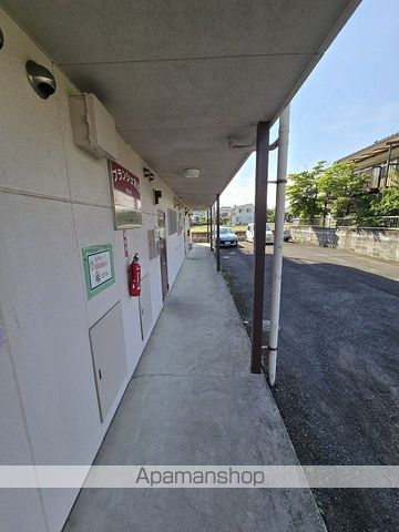 ブランシェ友田の玄関写真