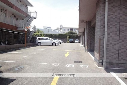 パールリバー[3LDK/68m2]の駐車場