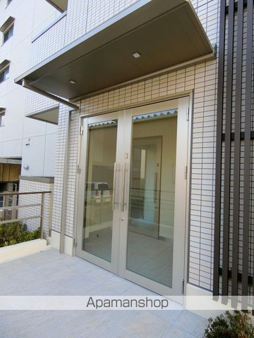AVANCE TO1の玄関写真