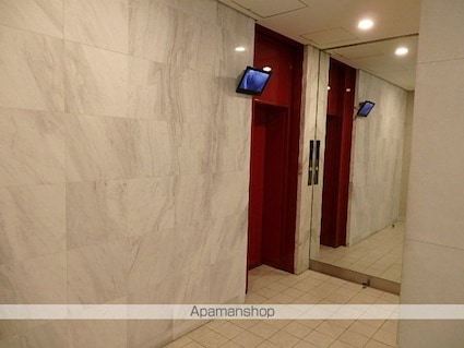 東京都新宿区余丁町[2LDK/52.81m2]の共用部6