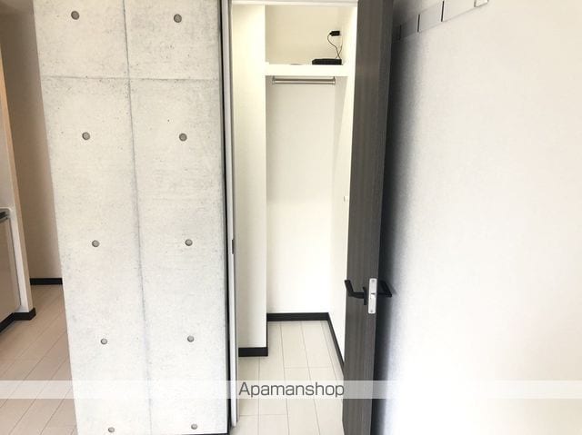 LAZONAの内装写真