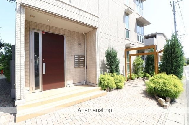 薬円台壱番館 Aの玄関写真