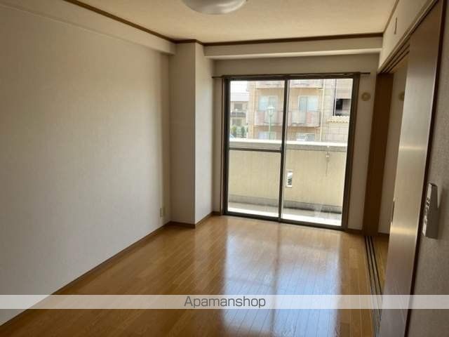 ロイヤル芝原北館の内装写真