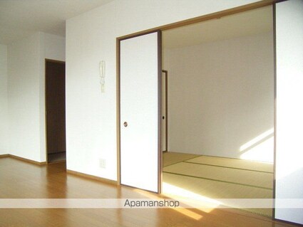 グリーンビレッジＢ棟[2LDK/56.62m2]のリビング・居間1