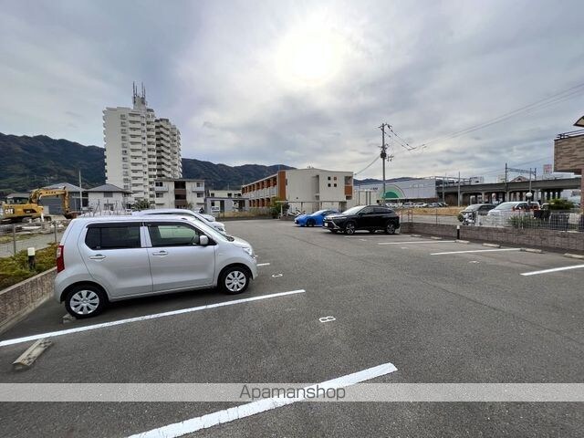 レオネクスト海南名高[1R/26.5m2]の駐車場