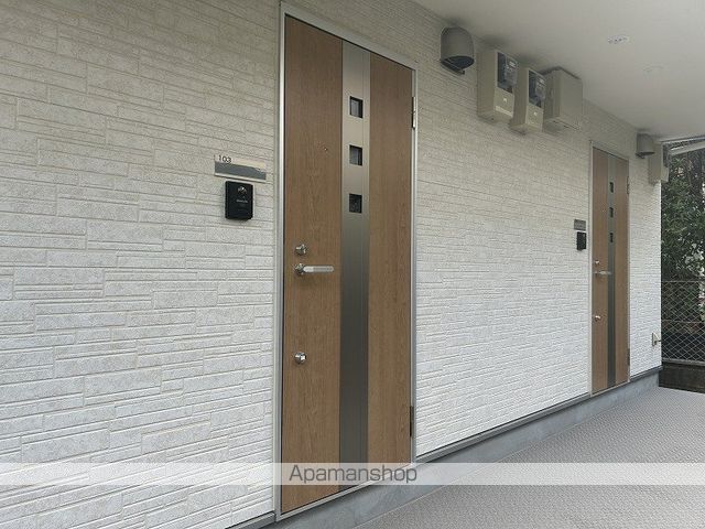 クレスタ鴨居の玄関写真