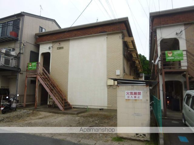 上田マンションの外観写真