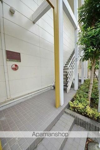 レオパレスサンフローラの玄関写真
