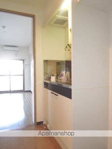 リファレンス県庁口の内装写真
