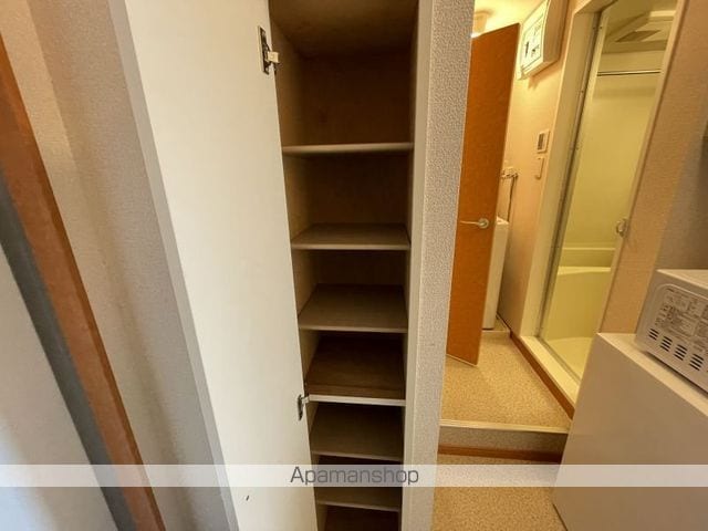 レオパレス西波止場の内装写真