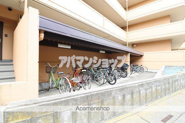 サニーエステートの玄関写真