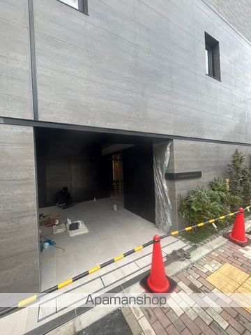市谷台町坂フロントの玄関写真