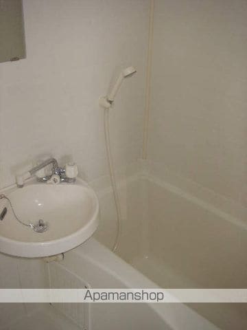 SURPLUSはざまの内装写真
