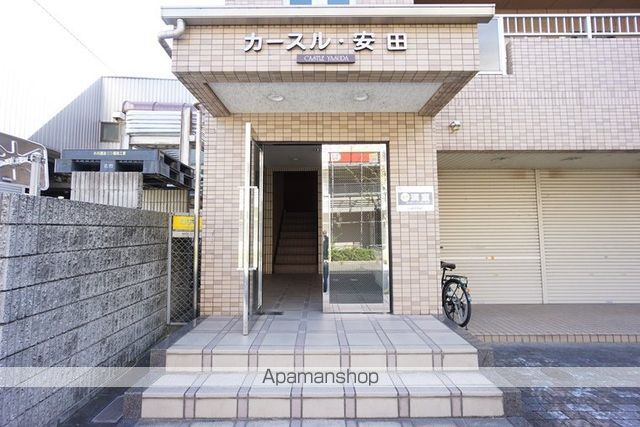 カースル安田の玄関写真
