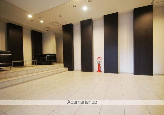 F・PARC GRANDMARK天神の玄関写真