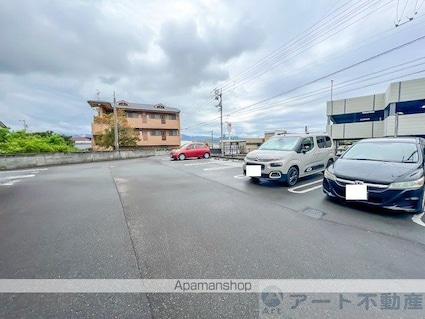 ブライムブルーム[2LDK/59.75m2]の駐車場2