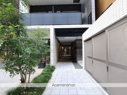 プラチナム[1K/30.63m2]のエントランス