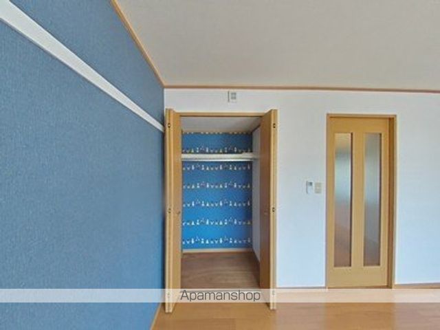 カレッジヒルズSCの内装写真