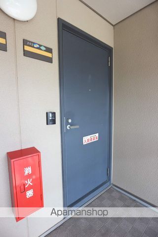 メゾン開華の玄関写真