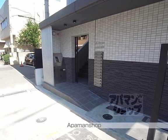 AーMON太秦天神川の玄関写真