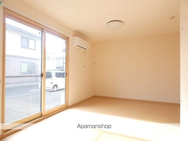 トゥール・ビヨンCの内装写真