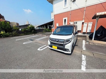 スターライト　Ａ[1R/33.15m2]の駐車場2