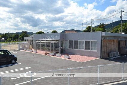 広島県東広島市八本松飯田７丁目[1LDK/50.9m2]の周辺3