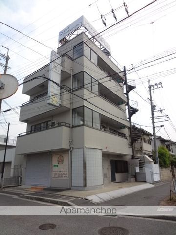 和泉府中ビルの外観写真