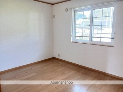 ヴィラアイシス[2LDK/57.02m2]の内装3