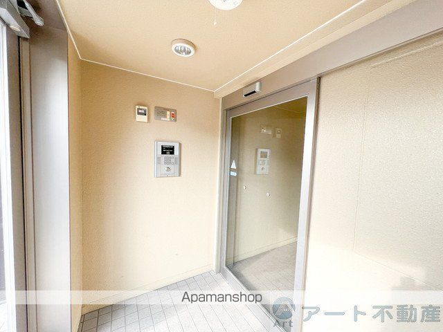 スカールシンセイIIの玄関写真