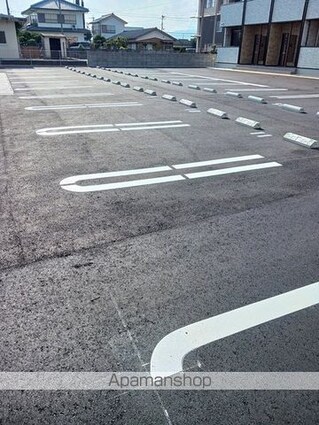 メゾン・ド・ティアラ阿南　Ｓ[2LDK/50.53m2]の駐車場