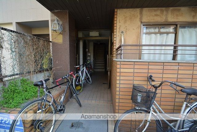 エクラ今里駅前の玄関写真