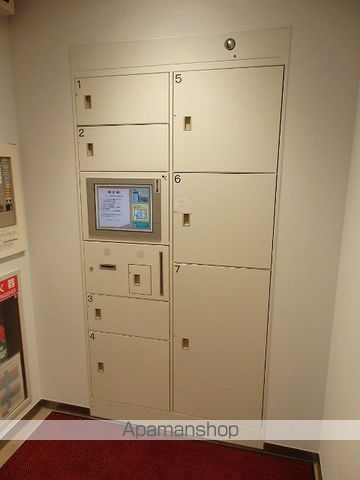 サンウッド札幌医大前の玄関写真