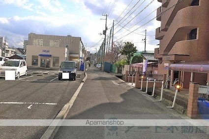 あかつきマンション[1K/26.8m2]の駐車場