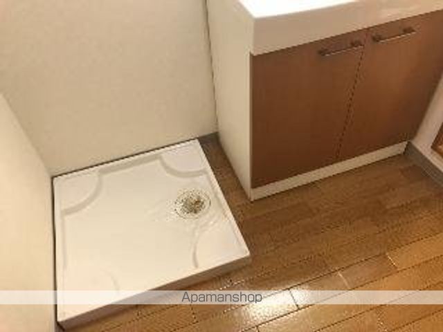 グランディール泰英1号館の内装写真