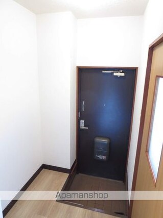 ハピネスタナカ[2DK/40m2]の玄関