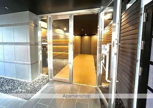 アジールコート両国北斎通の玄関写真
