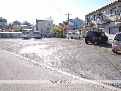 フォーブルイースト[2DK/43.68m2]の駐車場1