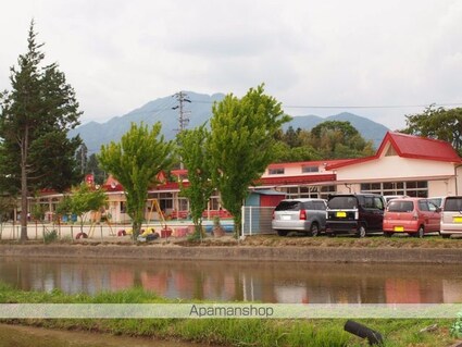 マンション　ブルーベリーズ[3DK/55.02m2]の周辺2