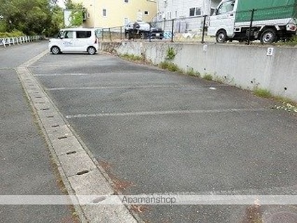 岩手県盛岡市上堂３丁目[1K/26.49m2]の駐車場