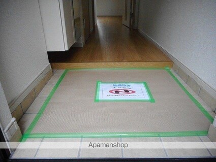 ロジュマン　新小平[1R/27.31m2]の玄関