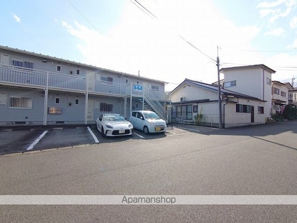 クローバー・ハウス[2DK/46m2]の駐車場2