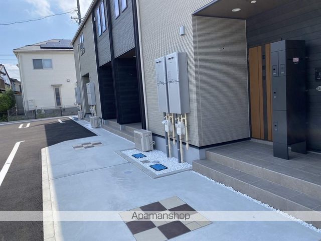 大垣市 2階建 築4年の玄関写真