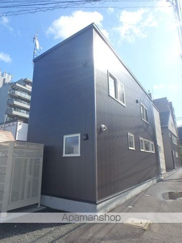 札幌市東西線 円山公園駅 徒歩5分 3階建 築8年の外観写真