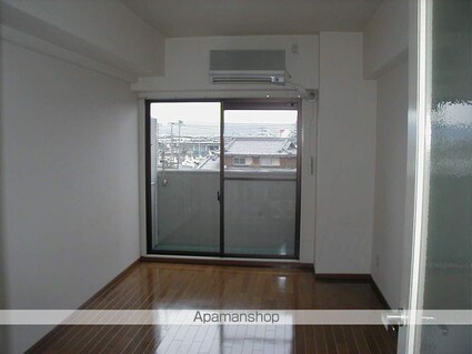 カーサソラッツオ壱番館[1K/21.07m2]のリビング・居間1