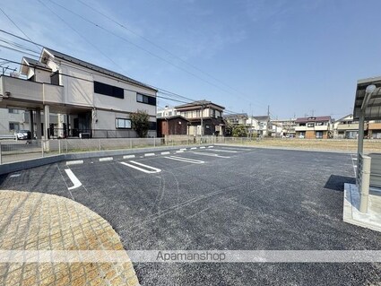 エリオン[1LDK/47.74m2]の駐車場