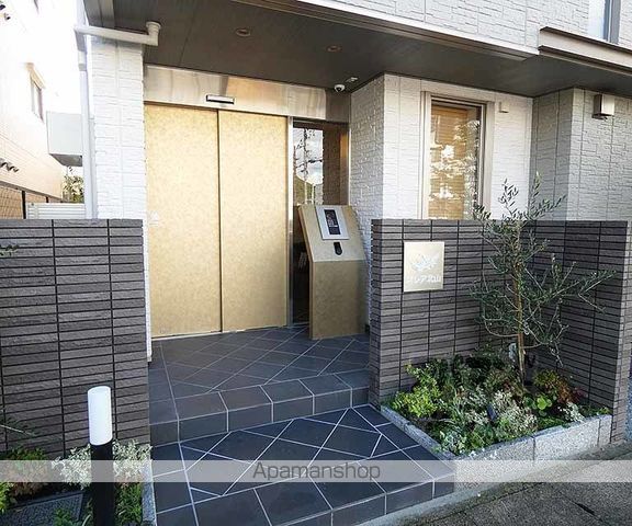 オレア北山の玄関写真
