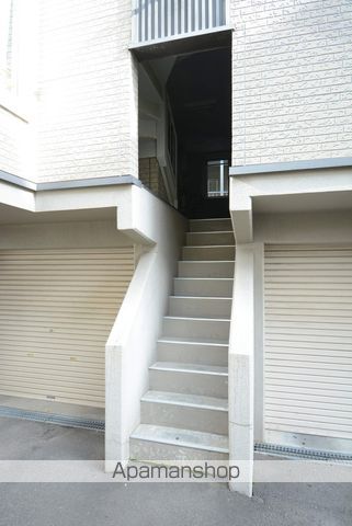 AMAPOLAIIIの玄関写真